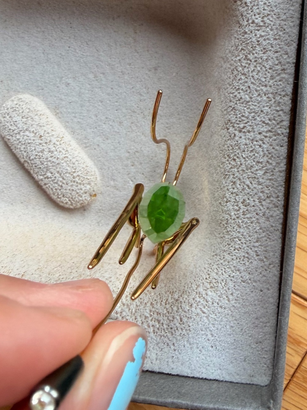 Daniel Swarovski Paris Paradise Aptera Grasshopper Stick Pin Brooch - Picture 7 of 9